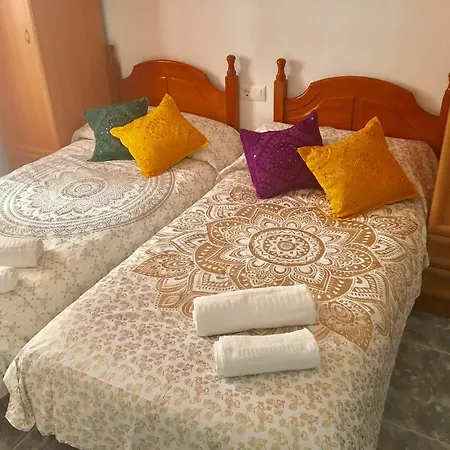 Center House Apartment *